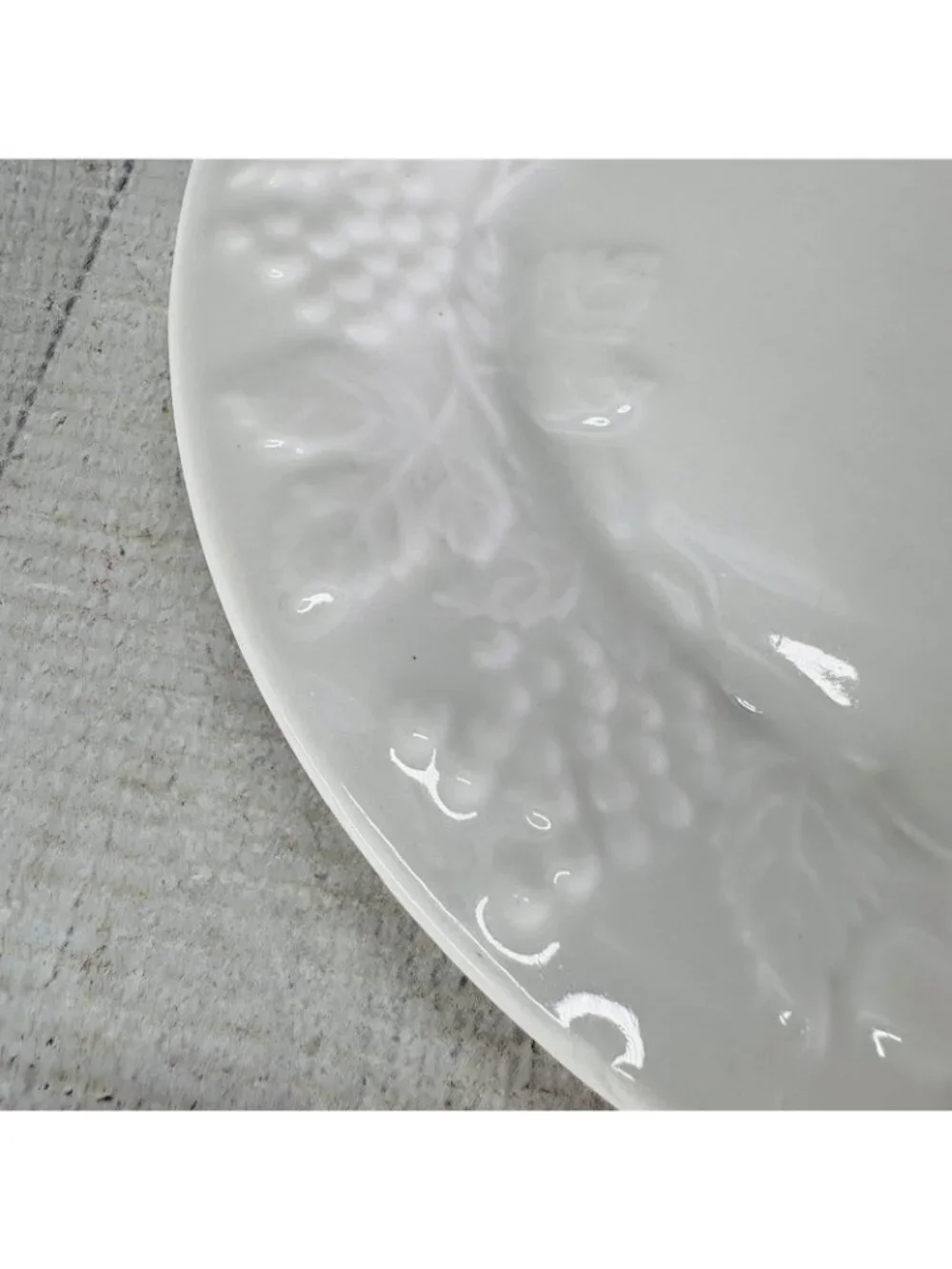 Gibson FRUIT Embossed Fruit White Shades Ceramic 7 3/4